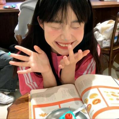 黑料网站 - 某知名导演被曝潜规则多名女演员，圈内人心惶惶